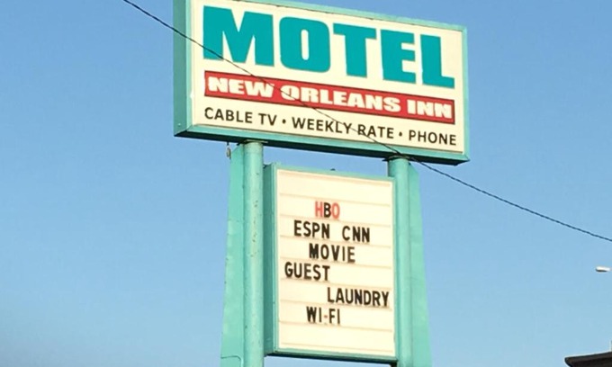 Gentilly Woods Hotel | New Orleans Inn