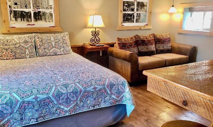 Ouray Apartment | NEW Perimeter Suite