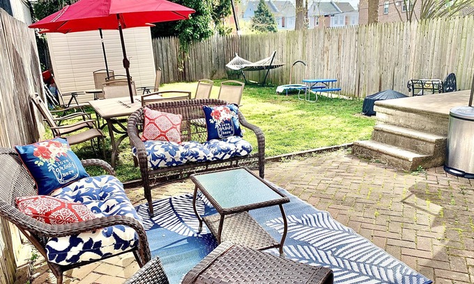 Foxcroft Square House | NEW🔥 Philly Family Home w/ Large Backyard 4BR 1BA 6Beds