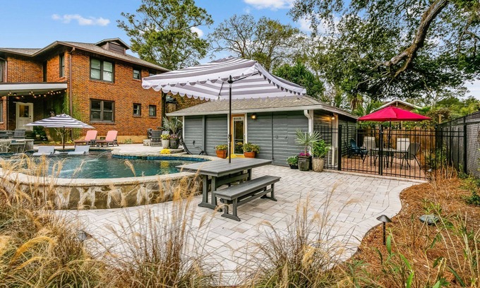 South Pensacola Apartment | New Pool! - North Hill Private Studio Guest House w/Loft Queen Bed - New Pool! WiFi & Cable TV