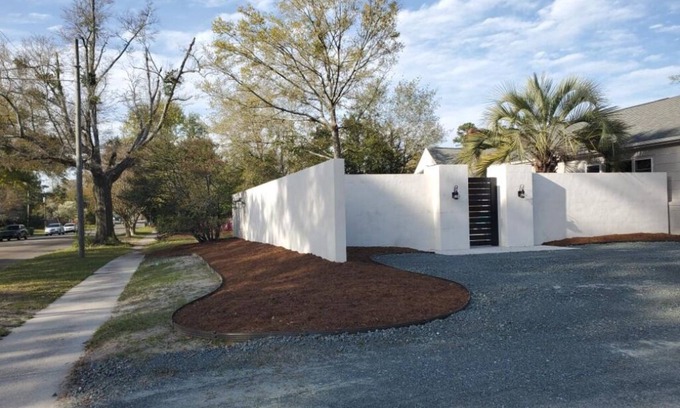 Wilmington House | NEW Private Courtyard!