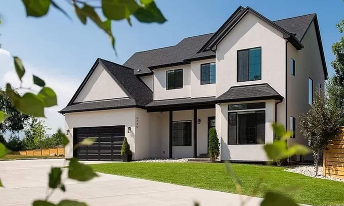 Northwest Arvada House | New! Pure Lux W Pool/Spa & Game Center!