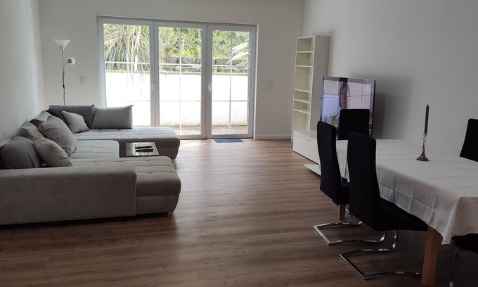 Odenthal Apartment | New, quiet 90 m² basement 2-room apartment near Cologne with terrace