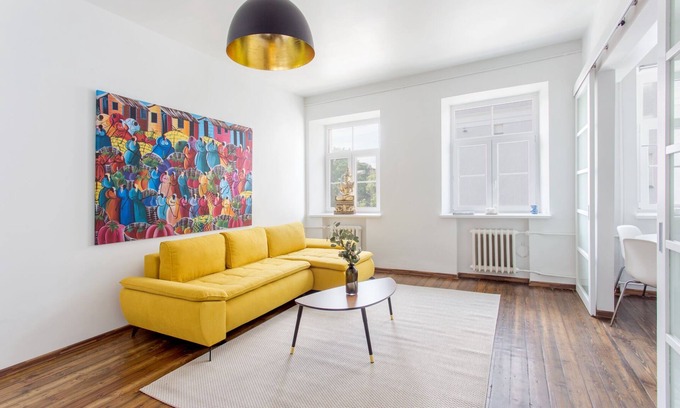 Old Town Apartment | New Quiet & Cozy Apt in old town free parking Pamenkalnio