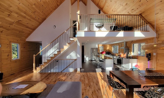 Lac-Superieur Cottage | New, quiet, light-filled luxury on 8 acres in Mont- Tremblant