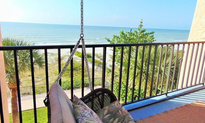 Indian Rocks Beach Condo | New Tastefully Remodeled Direct Gulf Front 1BR/BA Paradise - Very Clean