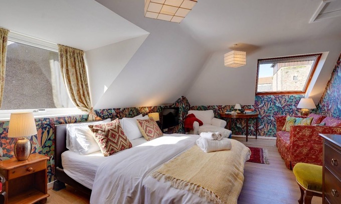 Berwick-upon-Tweed Apartment | *NEW*The Old Smokehouse: Central, Bohemian Room