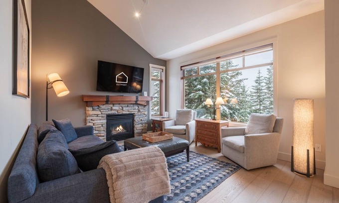 Nordic Estates Condo | NEW! Townhome | Wifi | Complex hot tub | BBQ