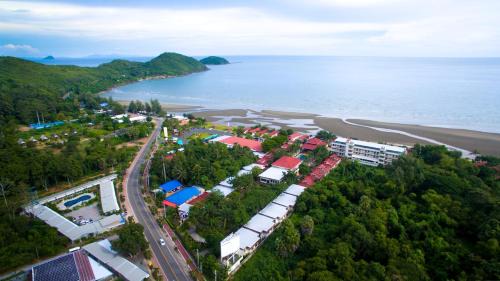 Khlong Khut Resort | New Travel Beach Hotel & Resort