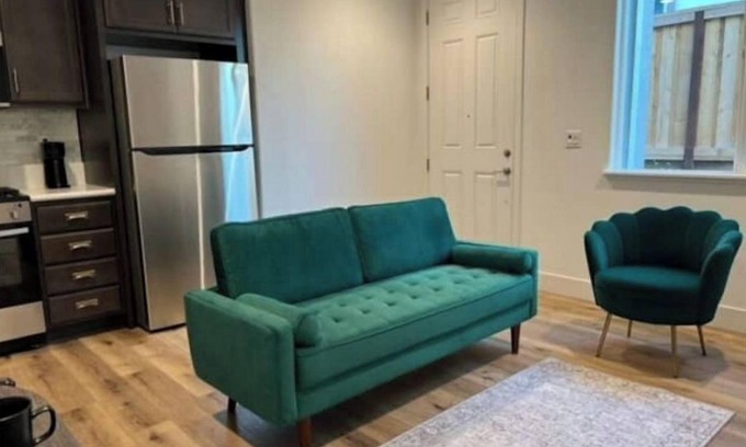 Martinez House | NEW! Updated guest house!