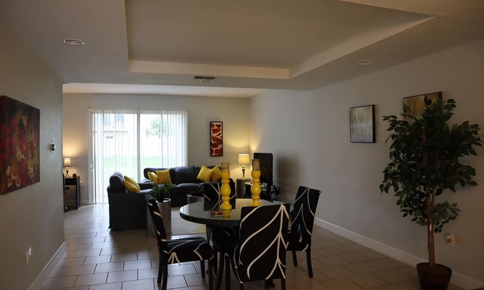 Kissimmee House | New & Updated Peaceful family townhouse in Kissimmee, FL