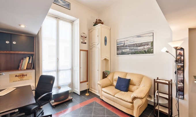 Historic Centre Apartment | NEW! Very Central Loft La Mole x3 IN THE CENTER OF THE CITY!