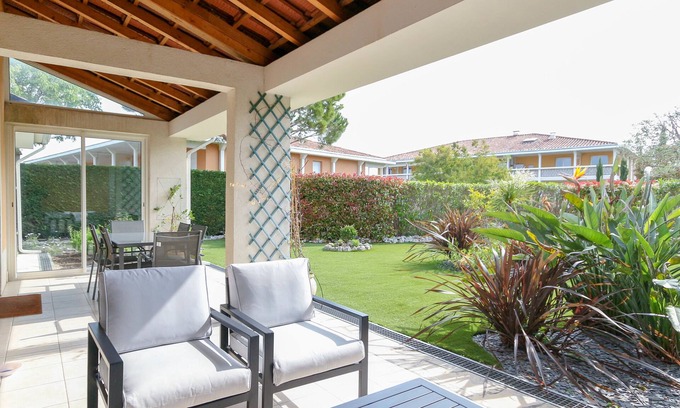 La Croix des Gardes Villa | NEW ! VILLA with Parking, Swimming Pools, Garden and AC - BENAKEY