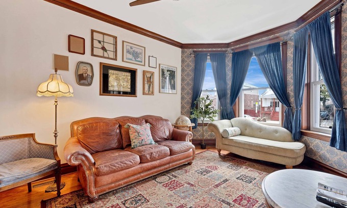 Berwyn Condo | NEW! Vintage 3 Bed Condo in Chicagolands Trendy Berwyn by AllSet Turnover