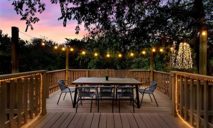 San Antonio House | NEW! Whale House~Cater to BIG Family Gather w/Kid~Deck~Sea World Rm~Pack'n Play