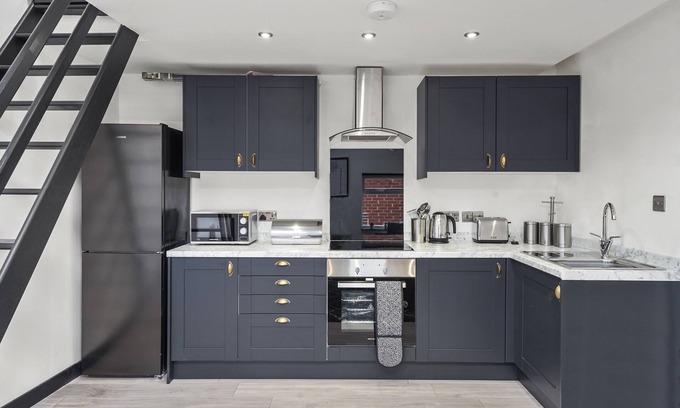 Castleford Apartment | New York Living in Yorkshire - Sleeps 4