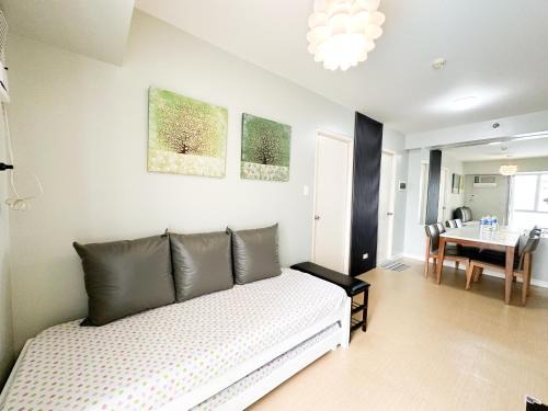 Lahug Apartment | NEW1 BR Avida IT Park 50mbps (4px)
