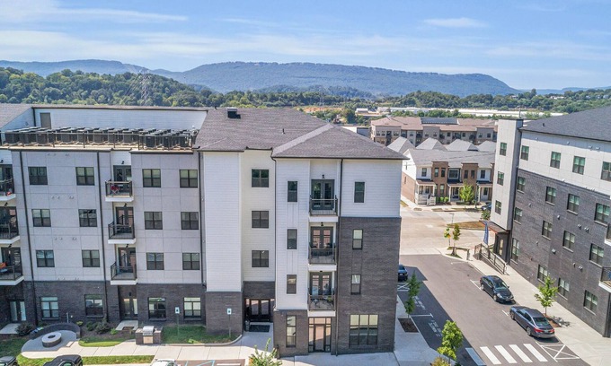 Downtown Chattanooga Condo | NEWCondo2BR/2BA,pool