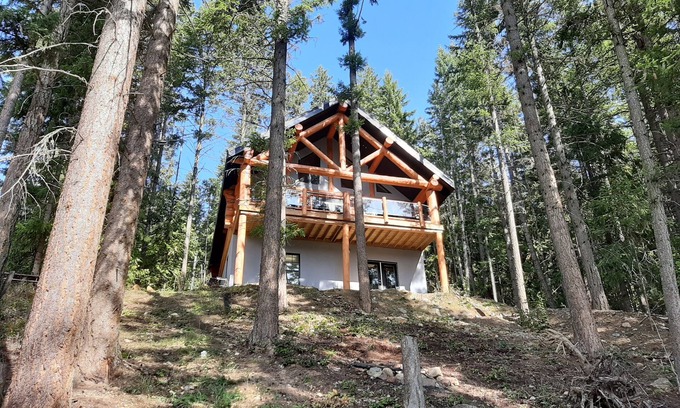 Anglemont House | Newer athentic Log home
