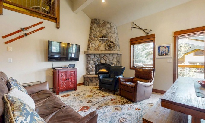 Steamboat Springs Condo | Newer Condo on the Shuttle Route w/Deck, Fireplace, WiFi & 2 Shared Hot Tubs