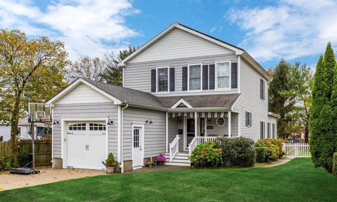 Spring Lake Heights House | Newer house (2008)House close to Spring Lake and Belmar Beaches