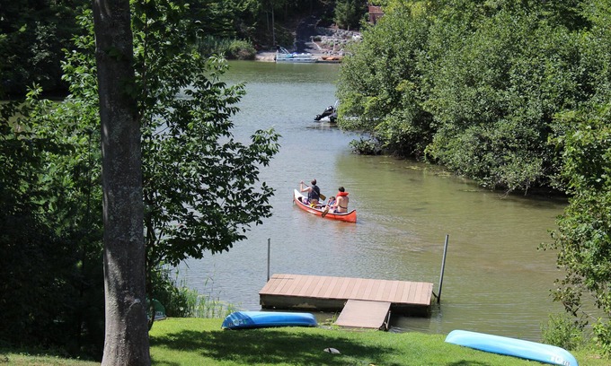 Athens House | Newer Lakefront Log Cabin w/Beautiful Views, 4 BR Plus Loft, Catskills