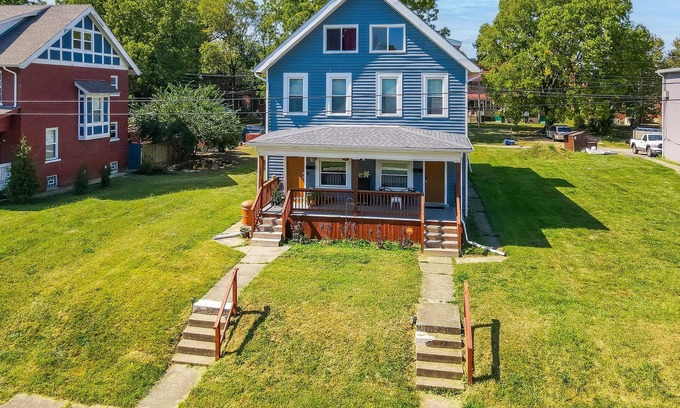Franklin Park House | Newley Renovated Berkeley Home with GAME ROOM! 5 Minutes from Downtown!