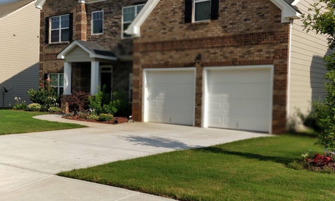 Covington House | Newly built Cozy Home Vacation for families or couples, the perfect getaway.