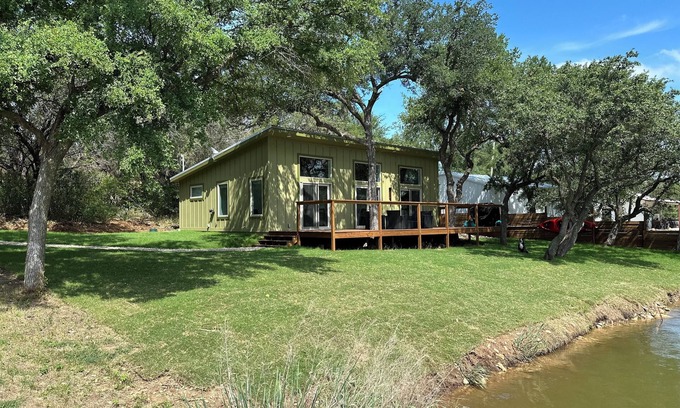 Graham Cabin | Newly Built Lakefront Getaway! Your Perfect Escape Awaits you @ Deer Creek Cabin