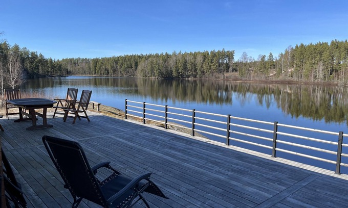 Hultsfred House | Newly built log cabin on a lakeside plot near Hultsfred | SE05086