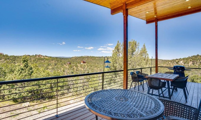 Mammoth Creek House | Newly Built, Modern Alton Cabin on 4 Acres!