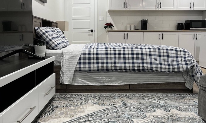 Regina House | Newly built suite
