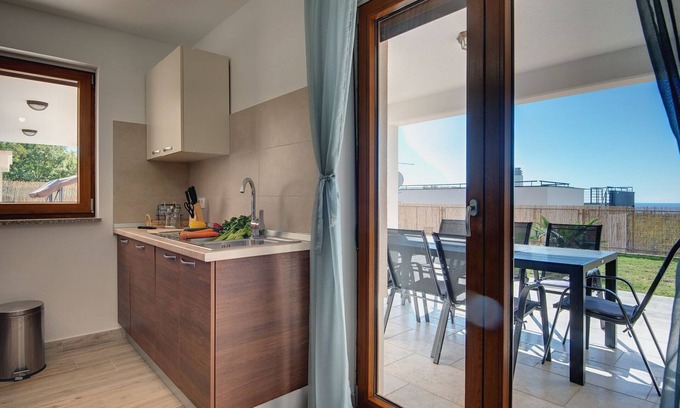 Viskovici House | Newly built villa with sea view, private pool