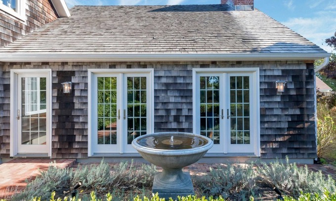 Amagansett Lanes House | Newly Completed - Steps to Beach and Town