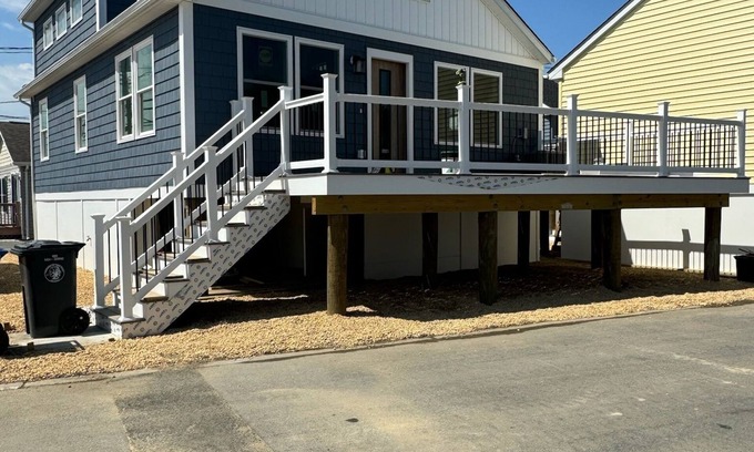Lavallette House | Newly Constructed ~ 3BR ~ 2 Bath 1 block to the Beach Pet Friendly