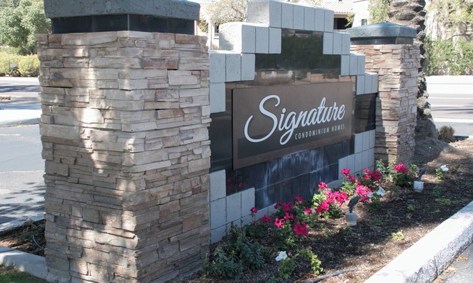 North Scottsdale Condo | Newly FURNISHED Professionally Decorated 2 Full baths Great Views Quiet Area !