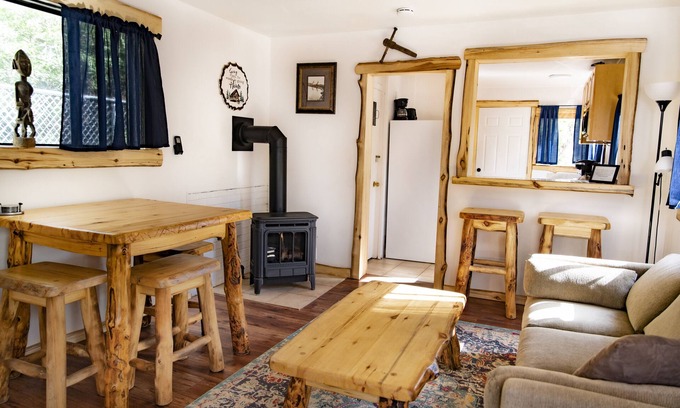 Durango - Purgatory Cabin | Newly Remodeled Cabin in Hermosa Close to All - 1 Bed/1 Bath - Sleeps 4