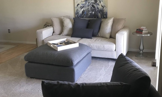 Warren Condo | Newly remodeled condo centrally located