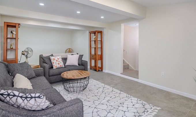 South Britain Cottage | Newly remodeled cottage on private road. Close to Lake Zoar!
