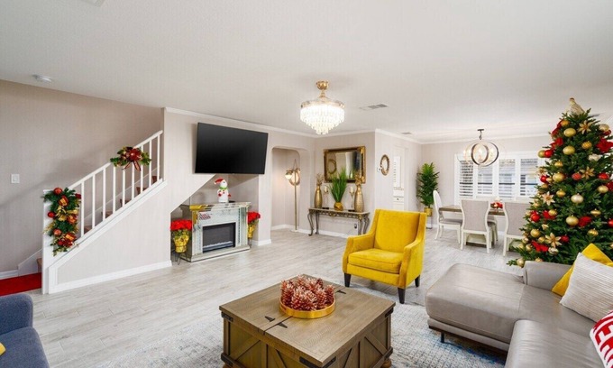 San Antonio House | ★Newly Remodeled Modern 4BR ★ Near Medical Center