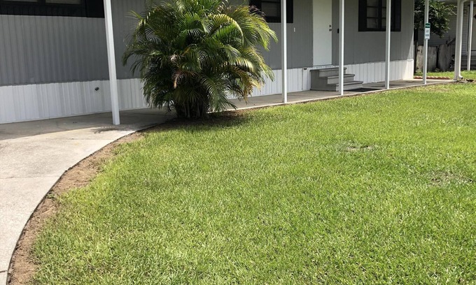 Orlando House | Newly remodeled PET FRIENDLY 2br/1bath by OIA