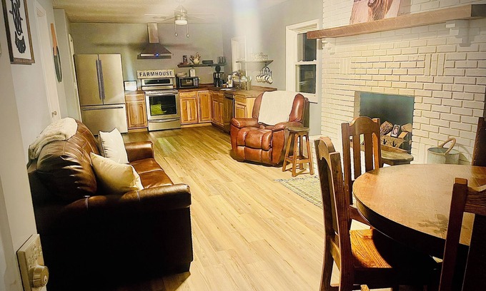 Richland House | Newly Remodeled River Cabin close to Ft Leonard Wood