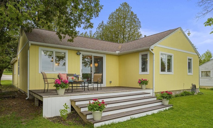 Oden House | Newly Remodled Cottage on Crooked Lake with Dock