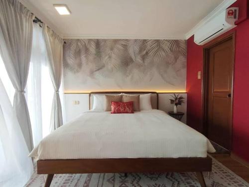 Kuala Teriang Apartment | Newly Renovated Studio w Seaview Balcony
