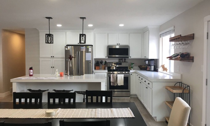 Cottonwood Heights House | Newly renovated house at the base of the canyon