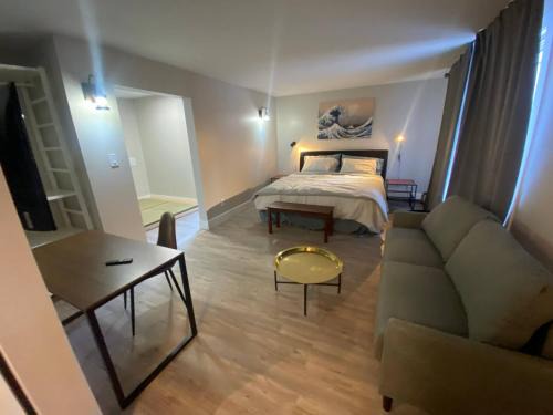 Southwest Edmonton House | Newly Renovated 1br1ba With Asian Style Tea Room