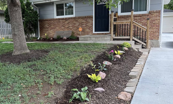 Lincoln House | Newly Renovated 2 Bed 2 Bath Home