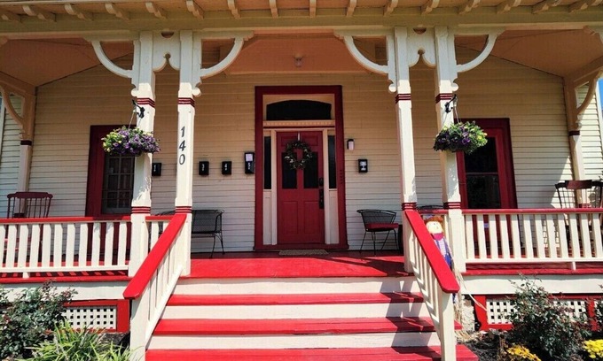Newark Apartment | Newly renovated 2 bedroom apartment located on University of Delaware’s campus