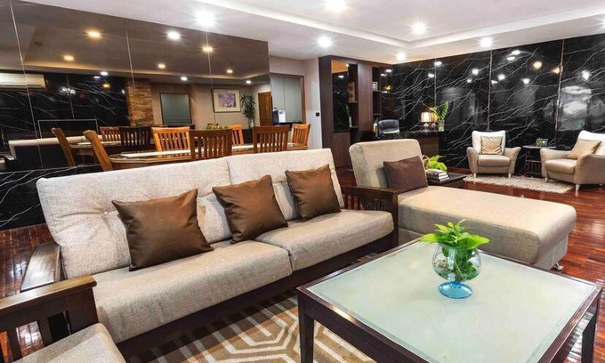 Khlong Tan Nuea Apartment | Newly Renovated 3BR Suite 146sqm BTS Thonglo