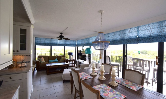 Siesta Key Condo | Newly Renovated 4th Floor Condo Directly Across For The Siesta Key Beach